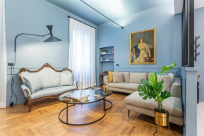 One step away from the Colosseum 3 BDR Apartment